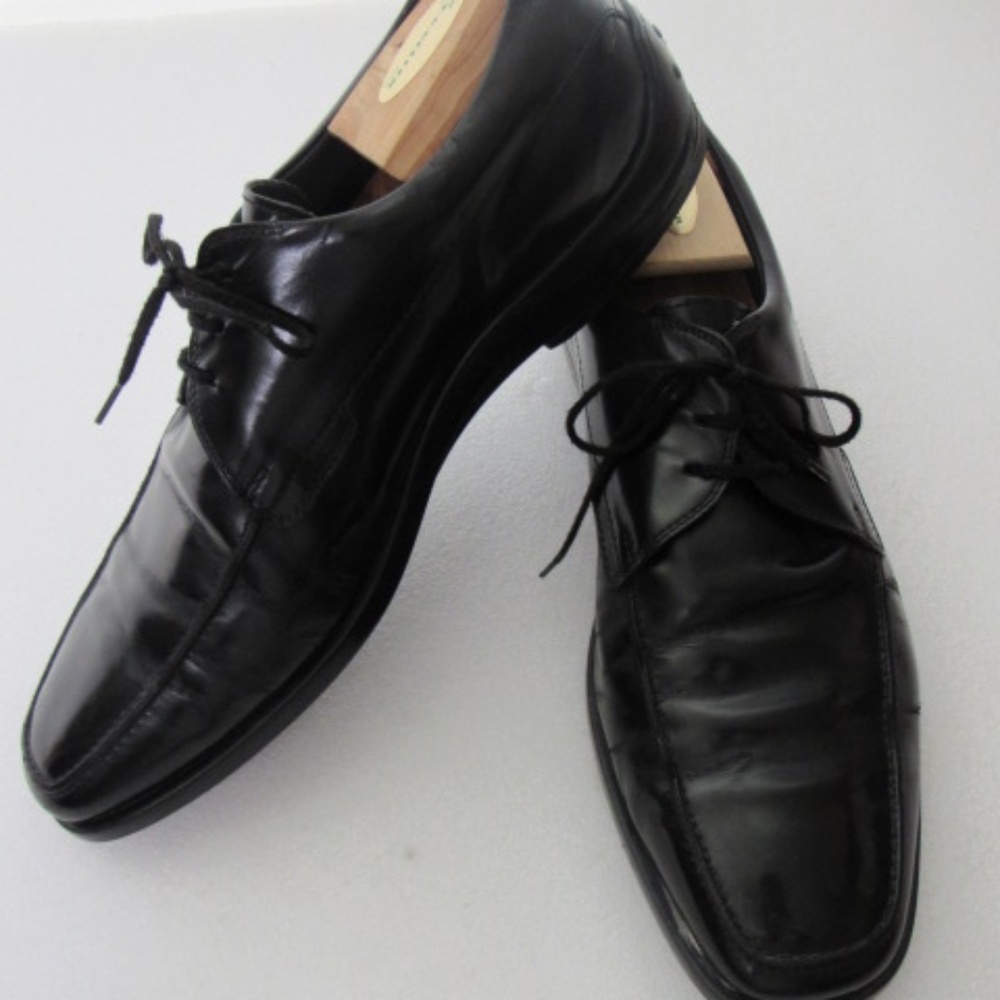 Tod's Men's Size 10M Classic Oxford Rubber Sole Shoes